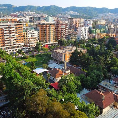 Hotel Palma Tirana Kültér fotó