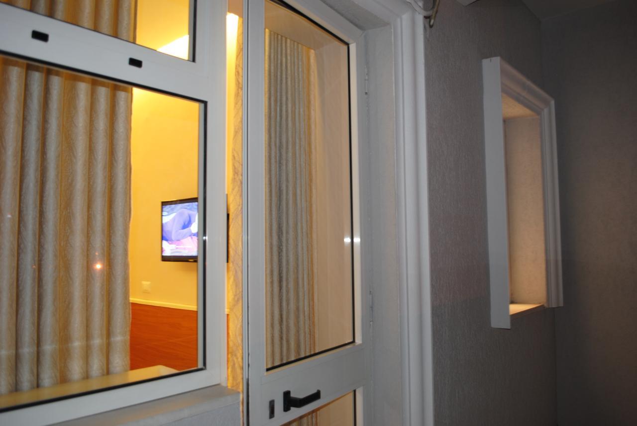 Hotel Palma Tirana Kültér fotó