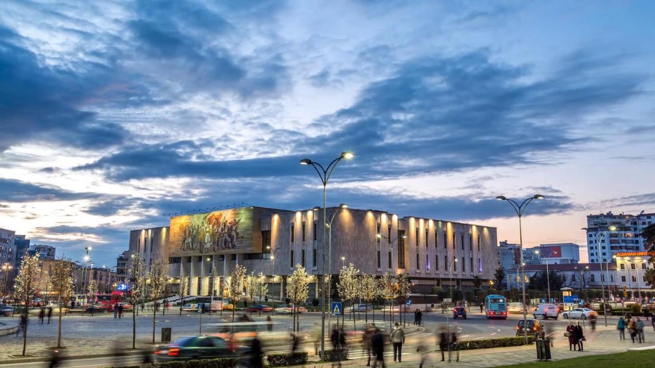 Hotel Palma Tirana Kültér fotó